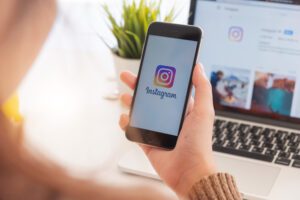 How do paid partnerships make money on Instagram?